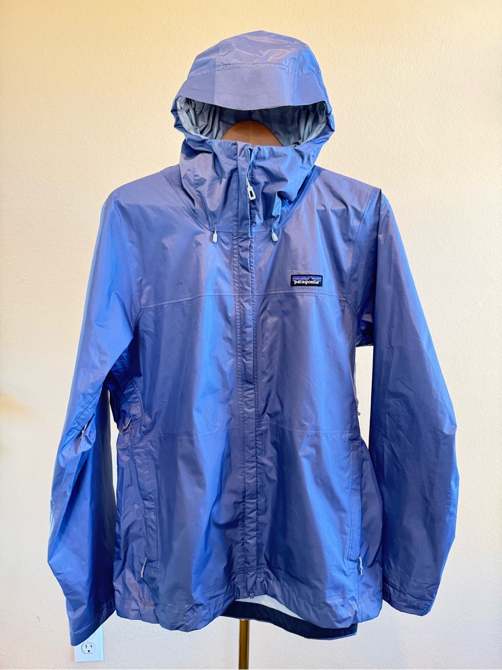 Patagonia Women’s L Torrentshell H2No Hooded Rain Jacket Waterproof Purple 85246